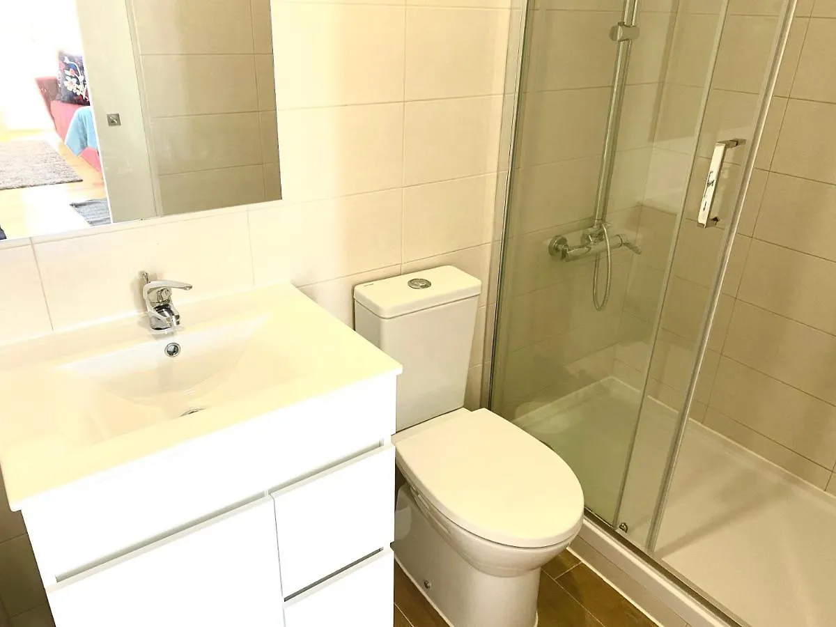 20-2 Lisbon Castle View Apartment With French Terrace