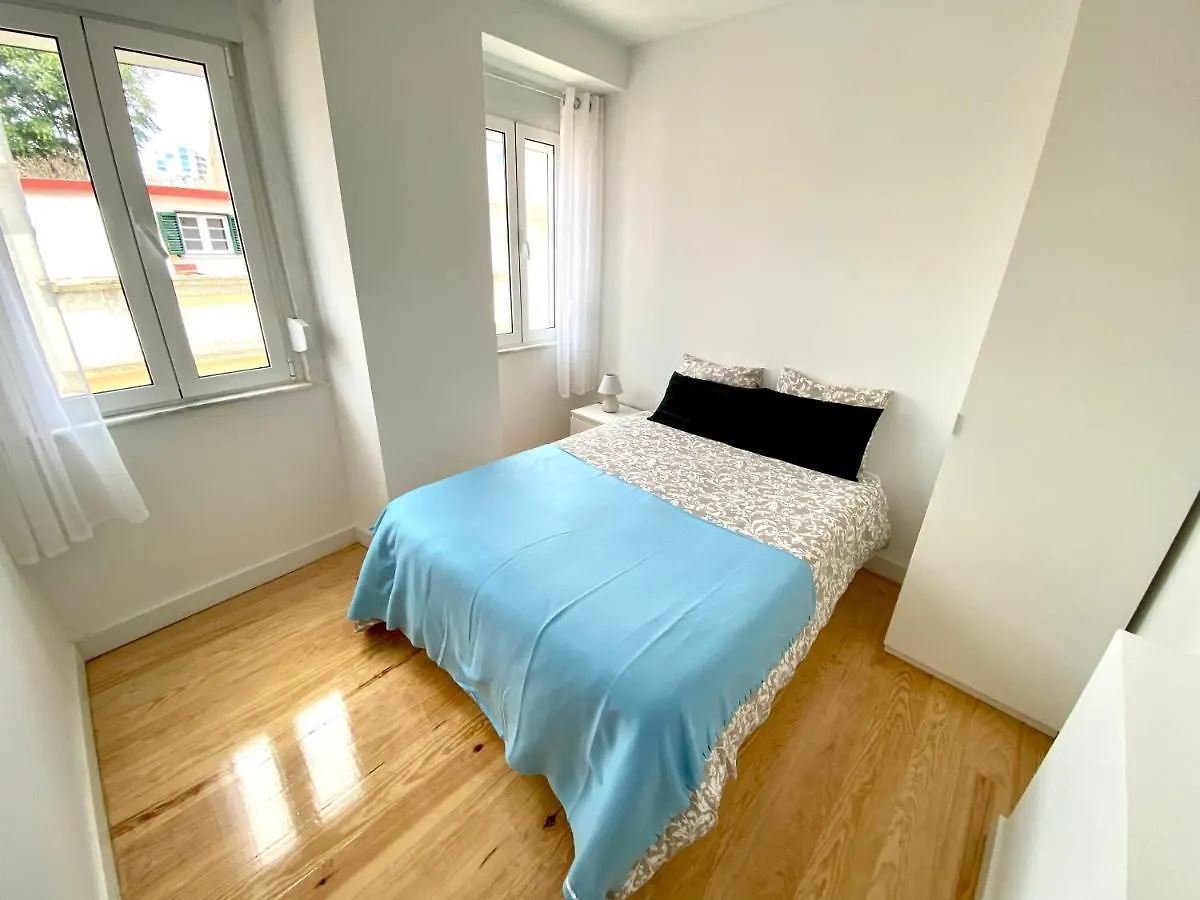 20-2 Lisbon Castle View Apartment With French Terrace